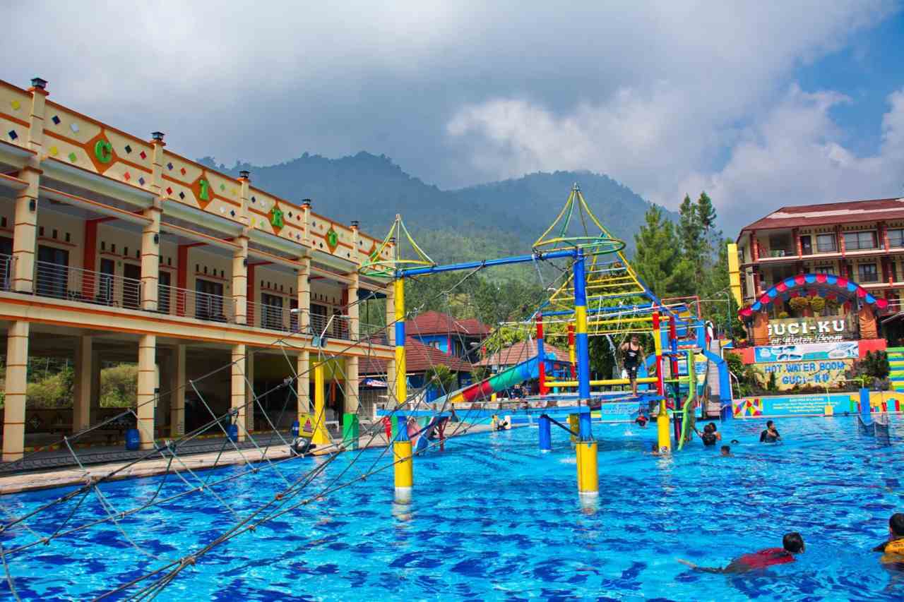 Wisata Guci | Destinasi Air Panas Alami dan Panorama Pegunungan