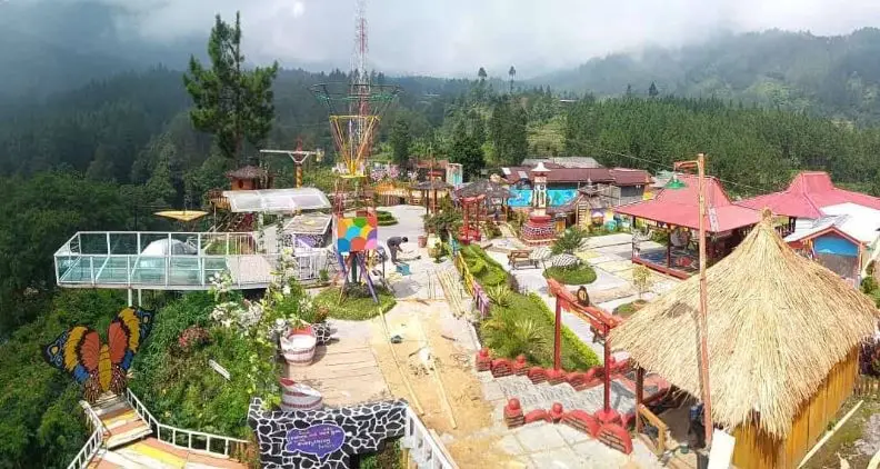 Baron Hill | Destinasi Wisata Hits dengan Panorama Alam